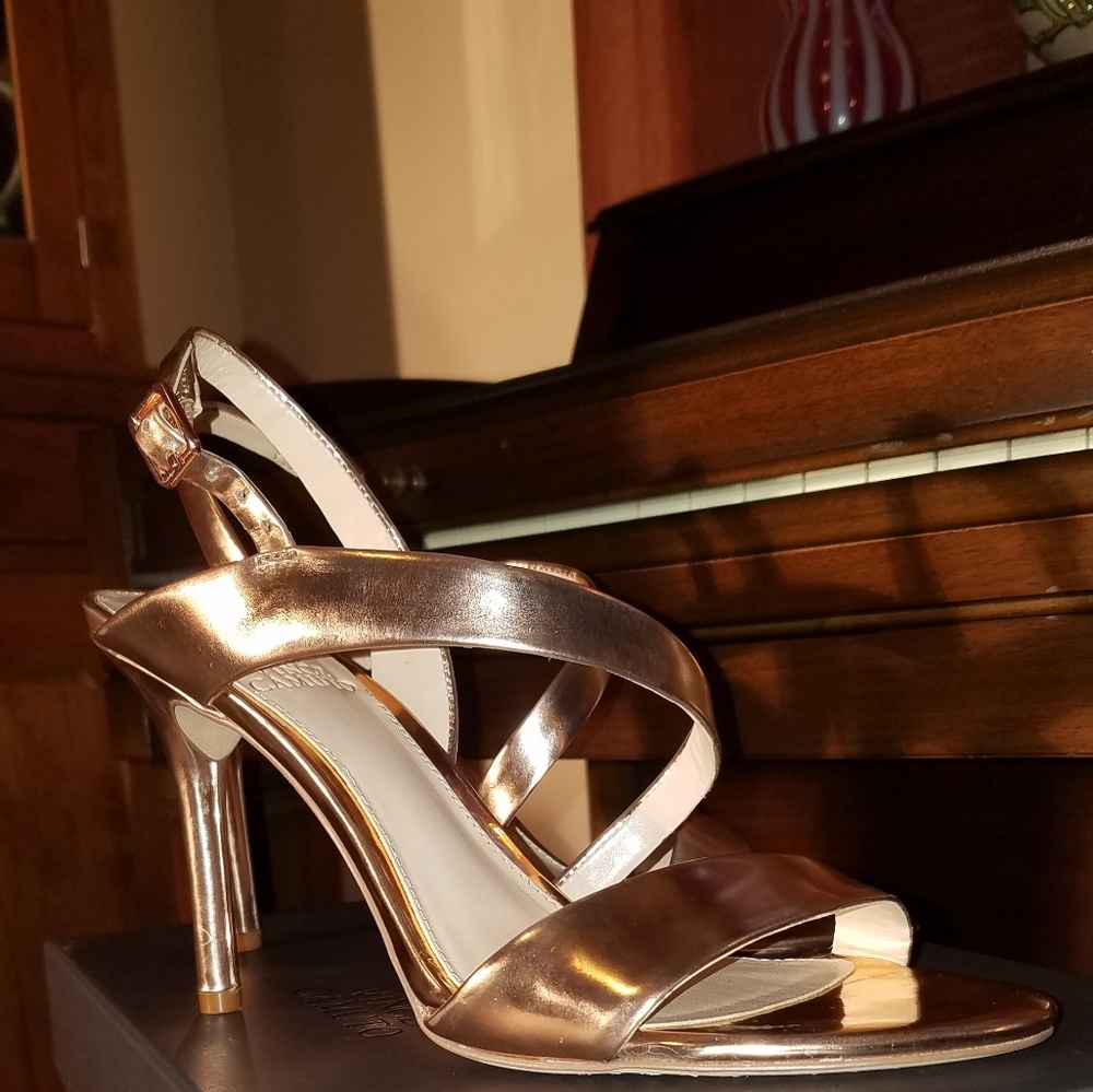 Vince Camuto Metal Rose Mirror Metallic Heels